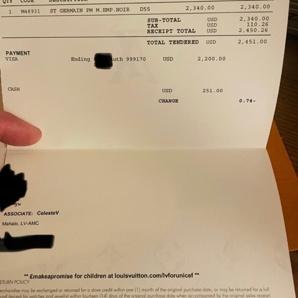 Louis Vuitton - Picture 9 of 10